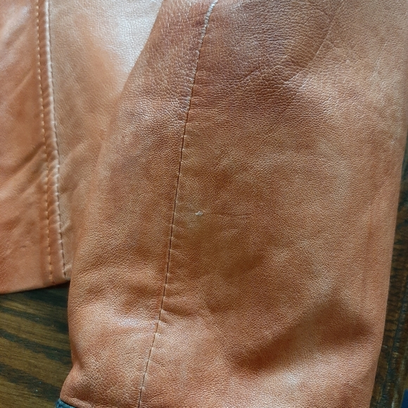 Blink by Danier gorgeous tangerine leather 🧡🍊 - Picture 8 of 8